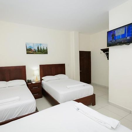 Hotel Mediterraneo Inn Santa Rosa de Lima Extérieur photo