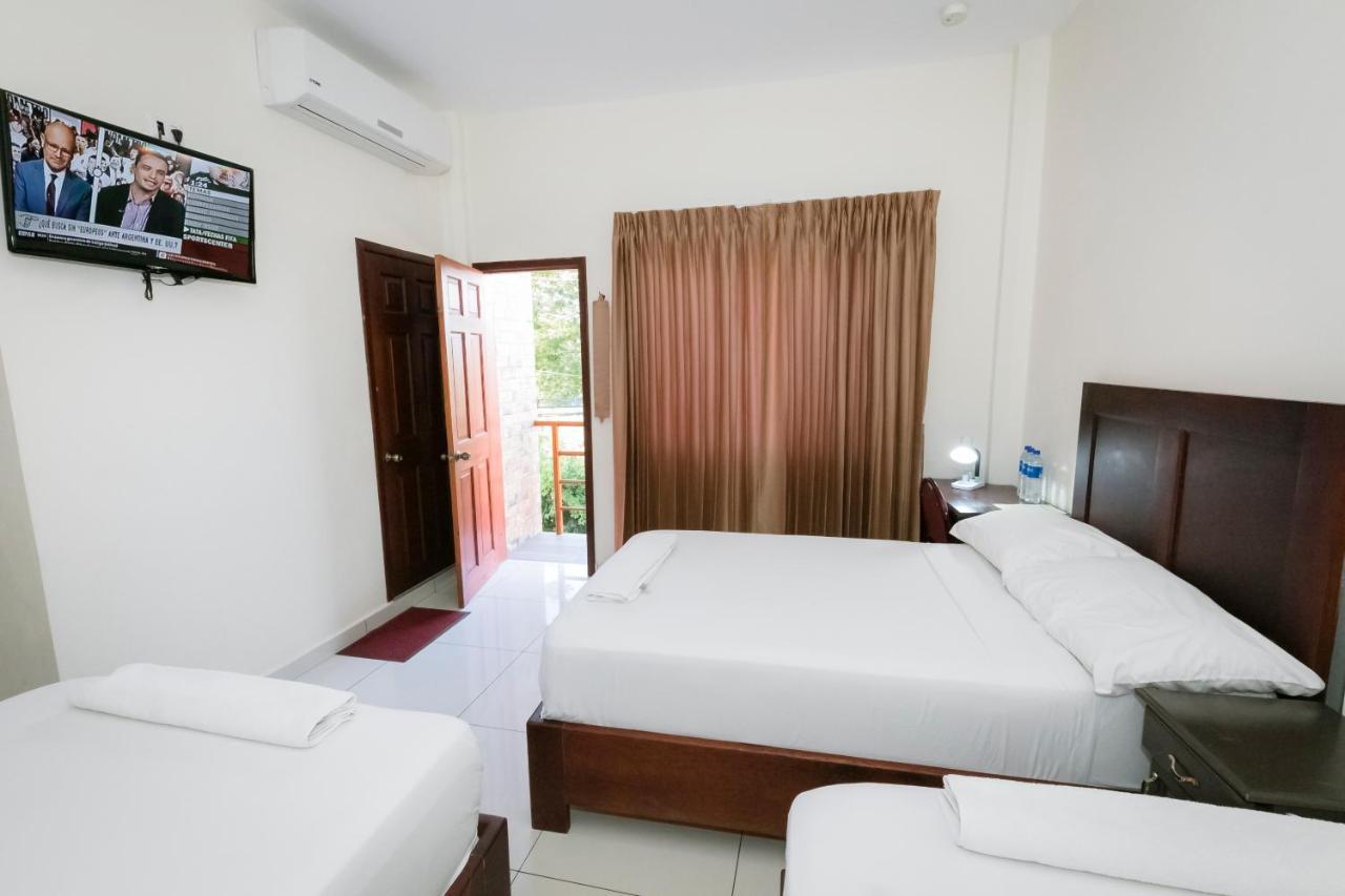 Hotel Mediterraneo Inn Santa Rosa de Lima Extérieur photo