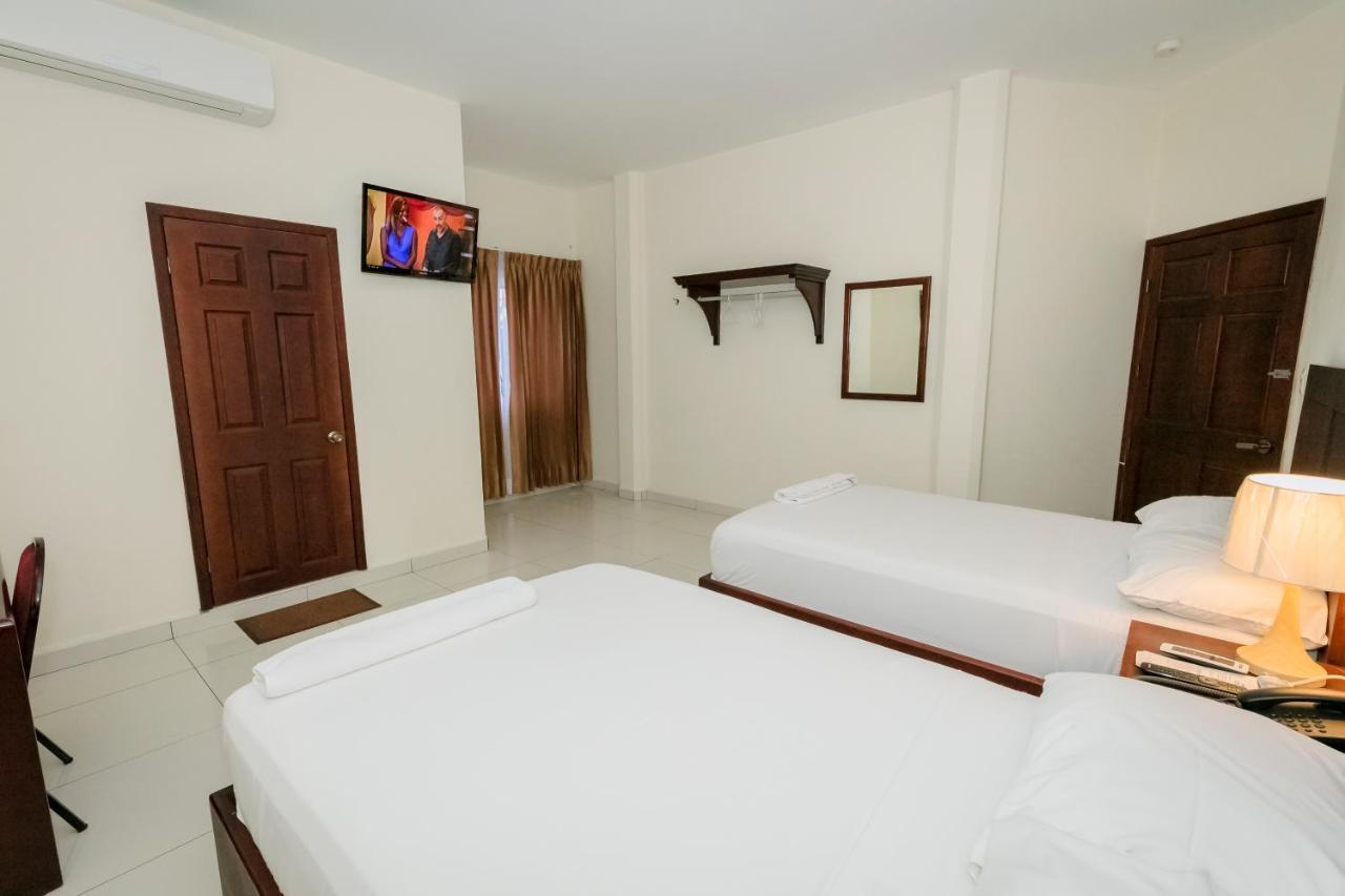 Hotel Mediterraneo Inn Santa Rosa de Lima Extérieur photo