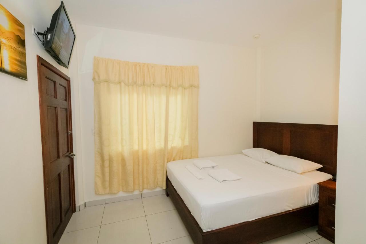 Hotel Mediterraneo Inn Santa Rosa de Lima Extérieur photo