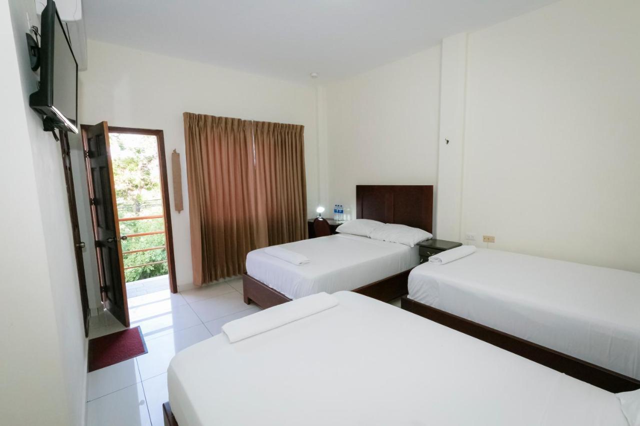 Hotel Mediterraneo Inn Santa Rosa de Lima Extérieur photo