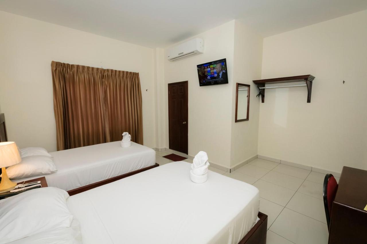 Hotel Mediterraneo Inn Santa Rosa de Lima Extérieur photo