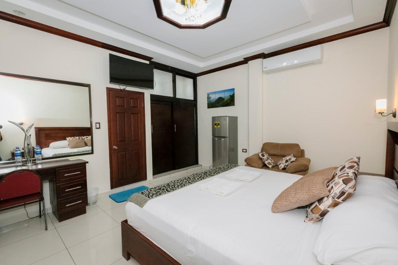 Hotel Mediterraneo Inn Santa Rosa de Lima Extérieur photo