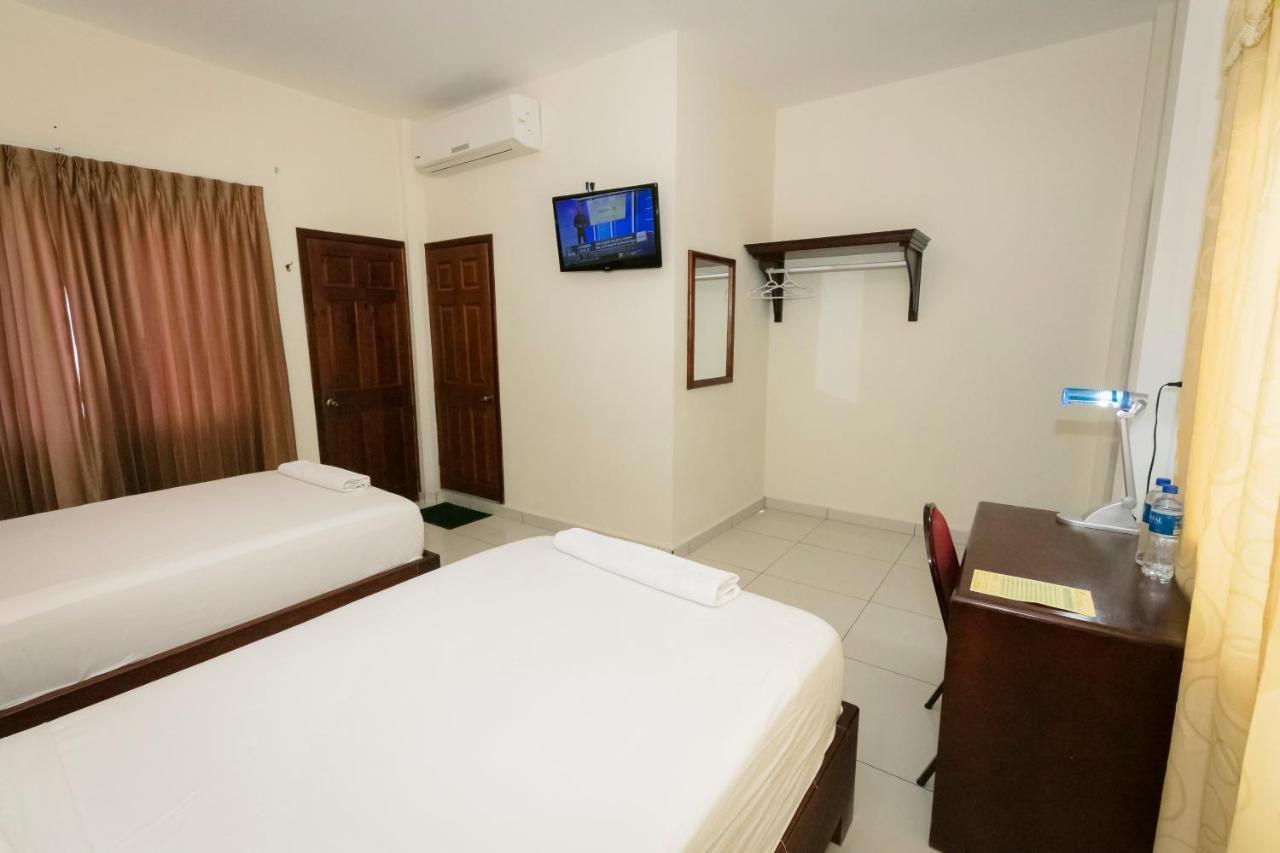 Hotel Mediterraneo Inn Santa Rosa de Lima Extérieur photo
